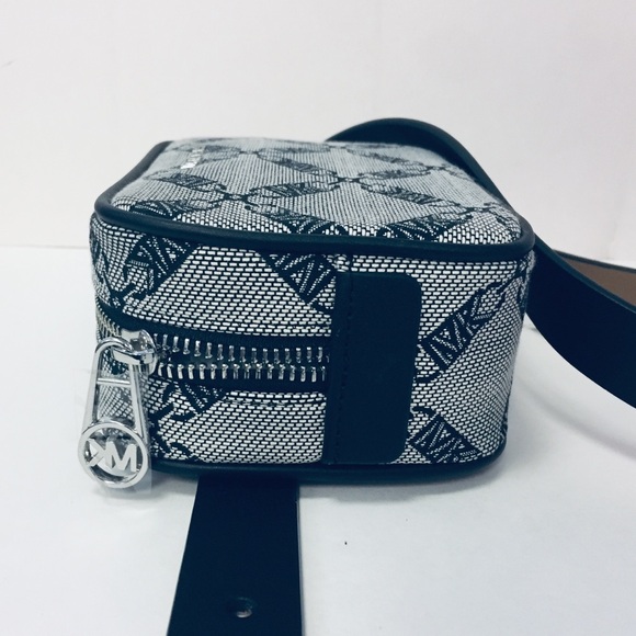 NWT Michael Kors Belt Bag - Picture 7 of 16